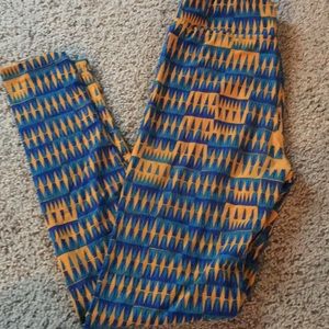 Lularoe triangle leggings